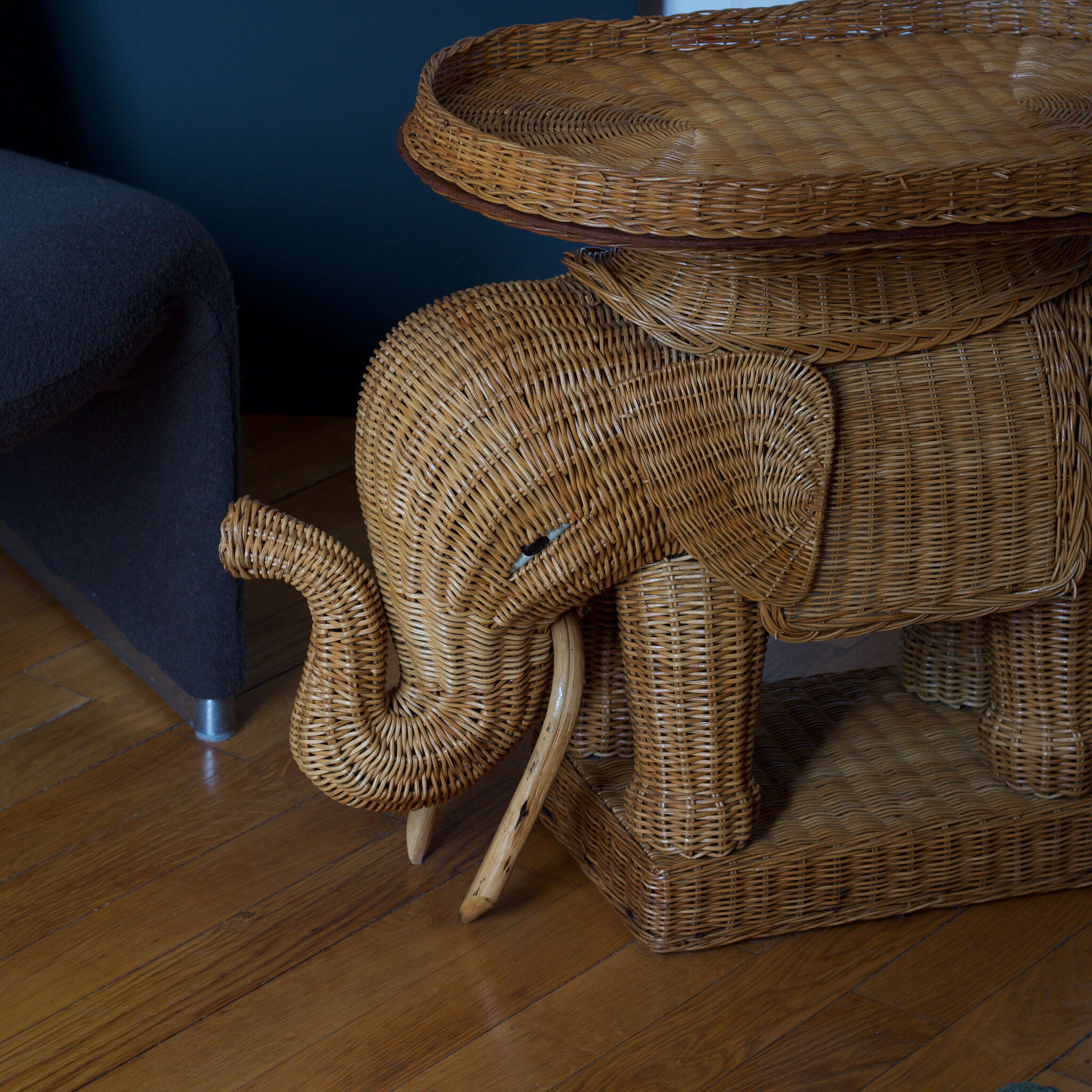 Elephant braided wicker service⎮60s/70s