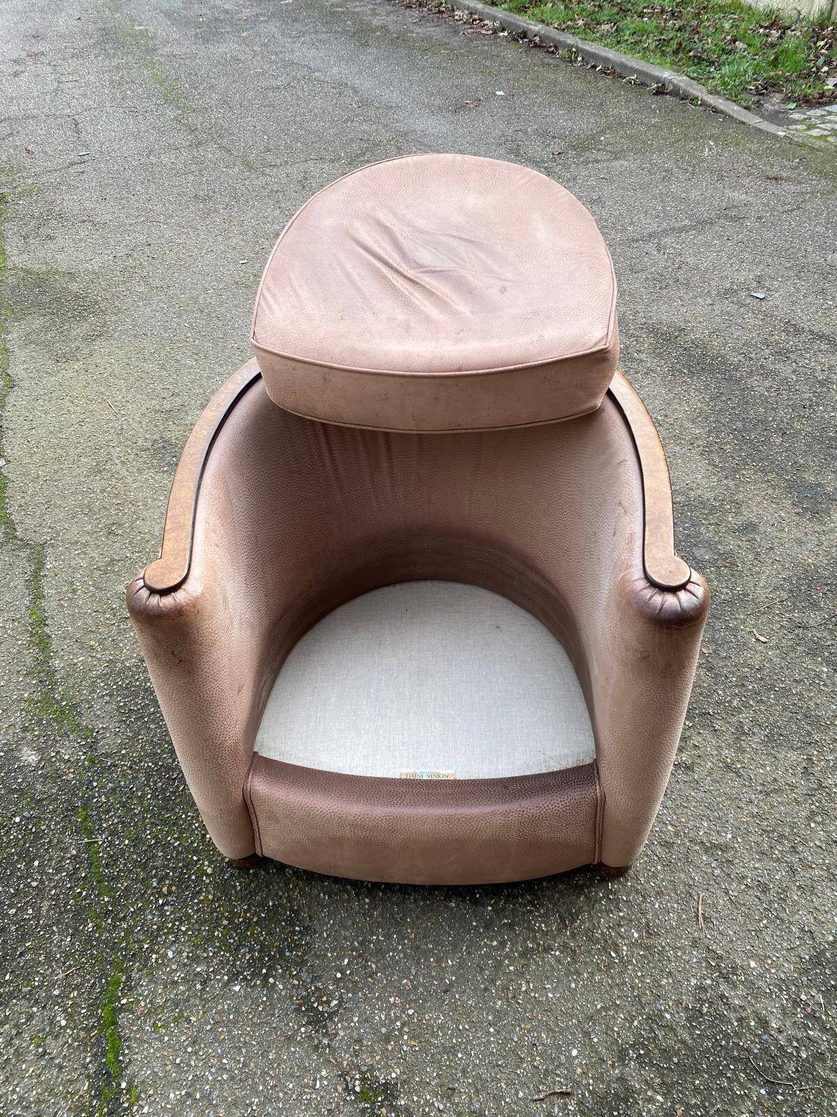 Art Deco club armchair Daisy Simon in beige leather and wood.