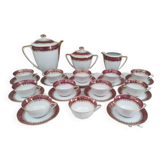 26-piece coffee service for 12 people in Limoges porcelain, burgundy decor and floral gilding