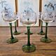 6 verres à vin d'Alsace au décor gravé (raisin), pied vert