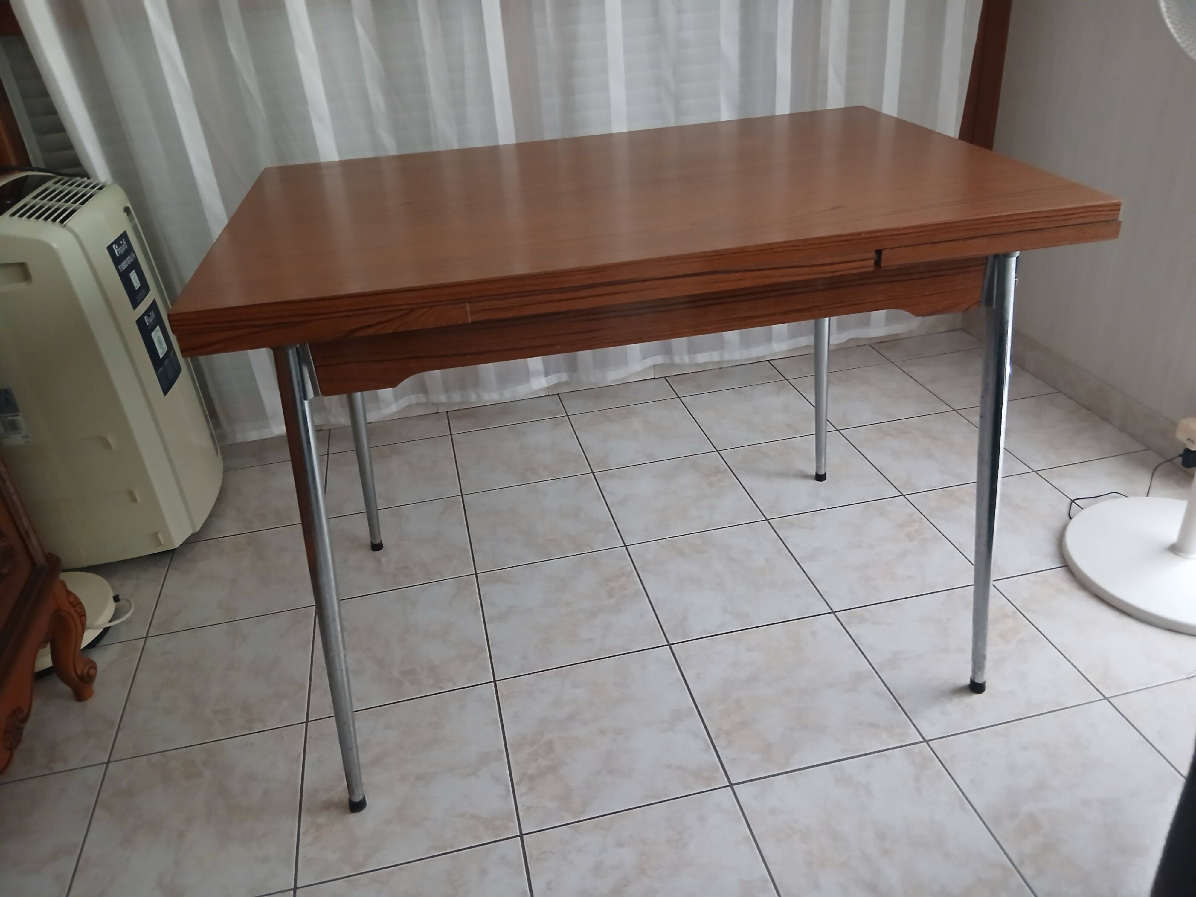 Formica table