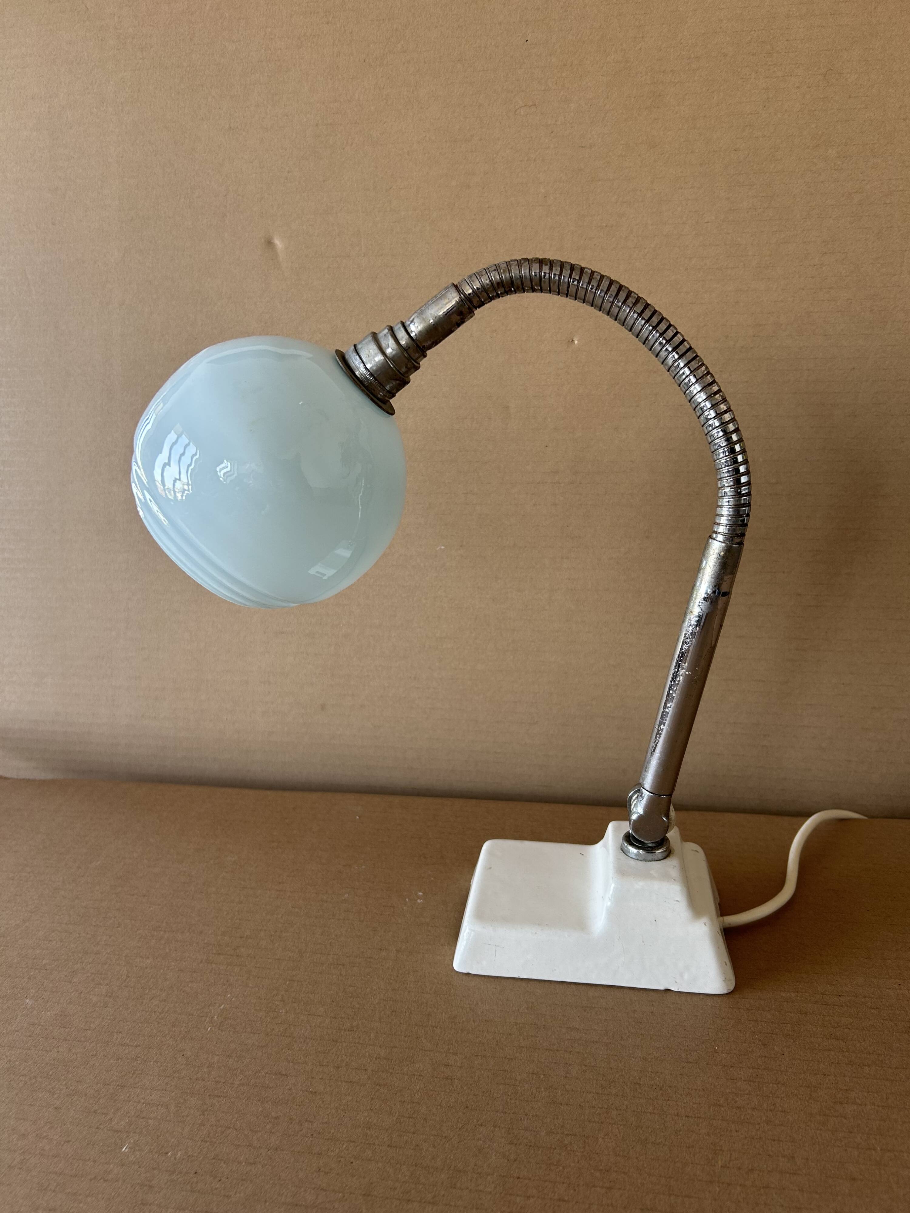 Vintage Ki-e-klair table lamp