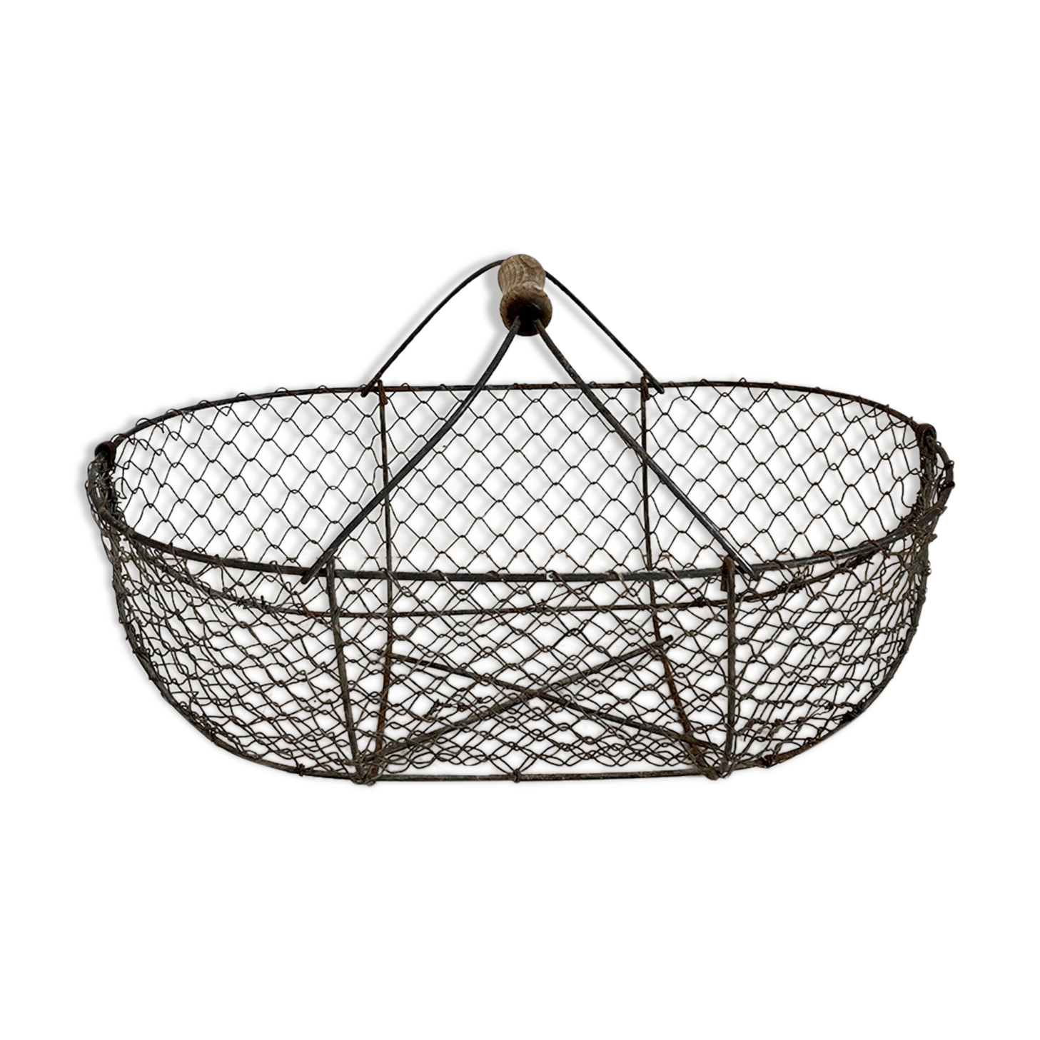 Basket in metal and old wood