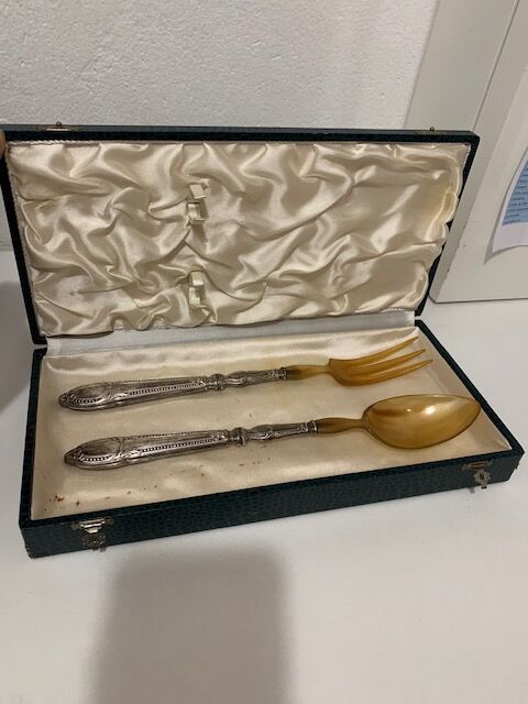 Vintage salad cutlery with its box