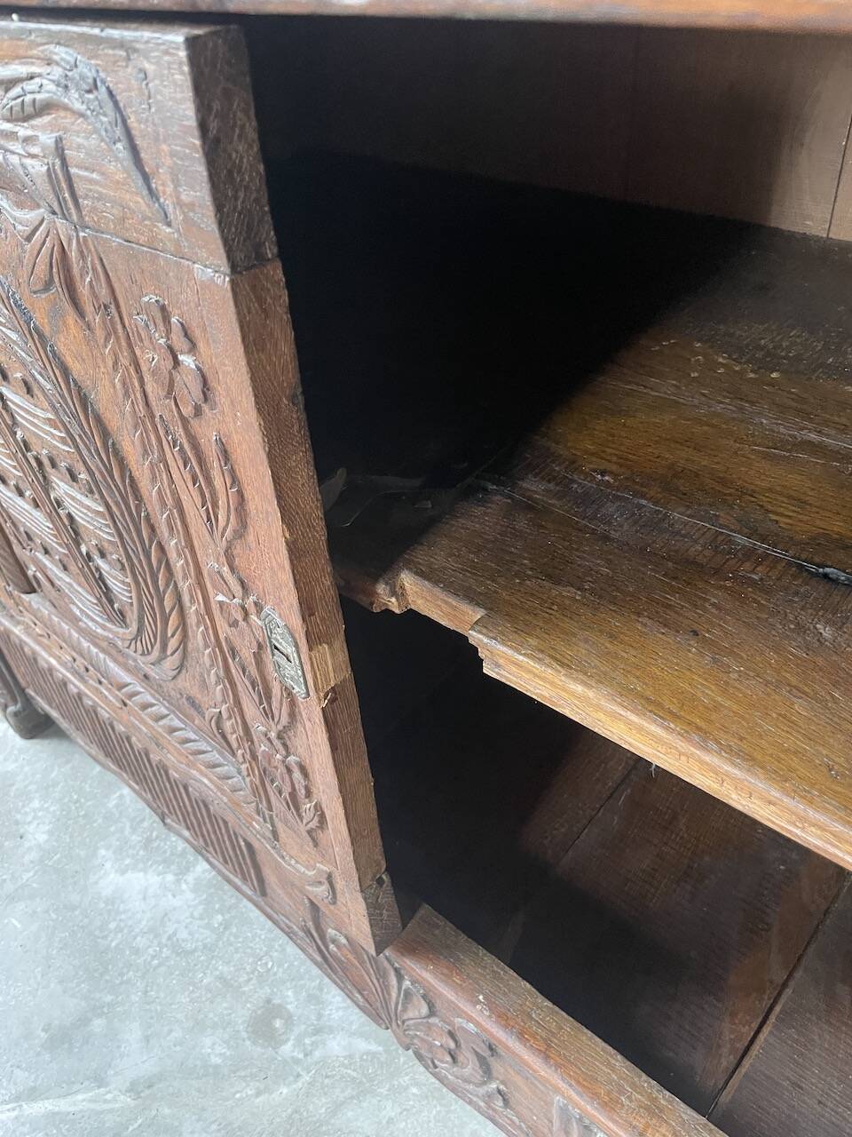 Auvergne brutalist folk art furniture 1890