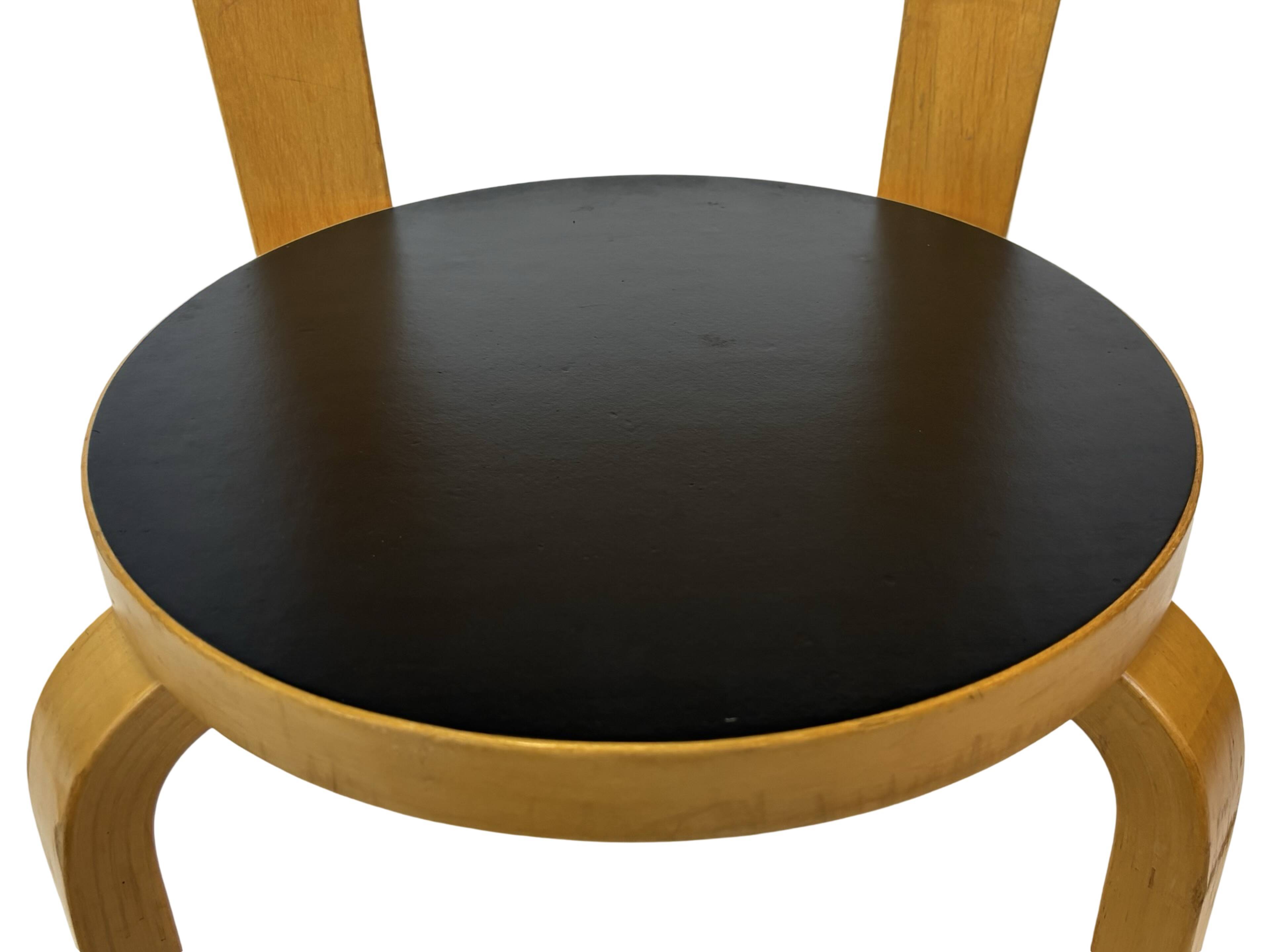 Chaise vintage modèle 65 par Alvar Aalto pour Artek (Linoléum noir)