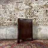 Mahogany neck style transition nineteenth century