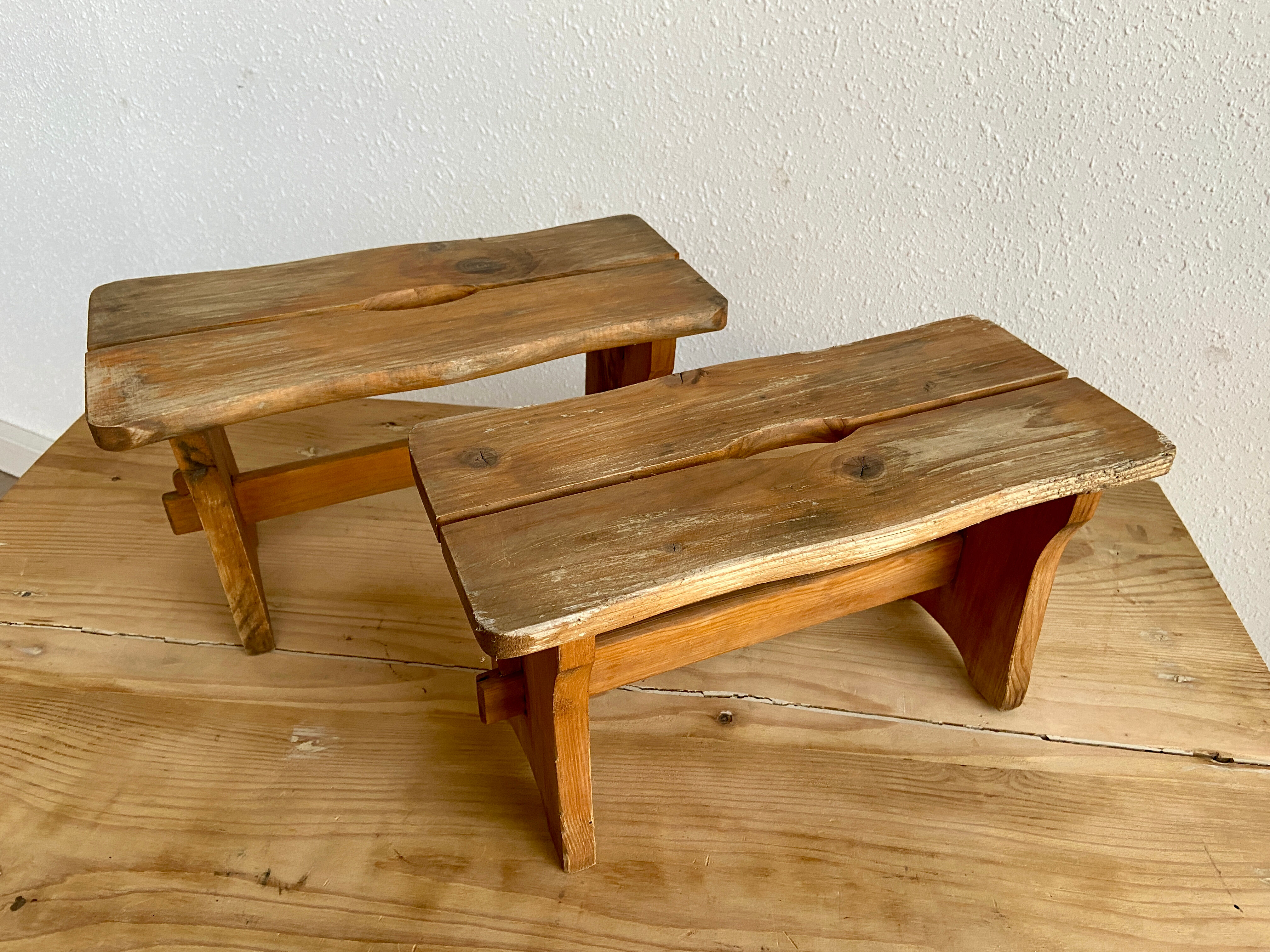 Pair of pine footrests  60