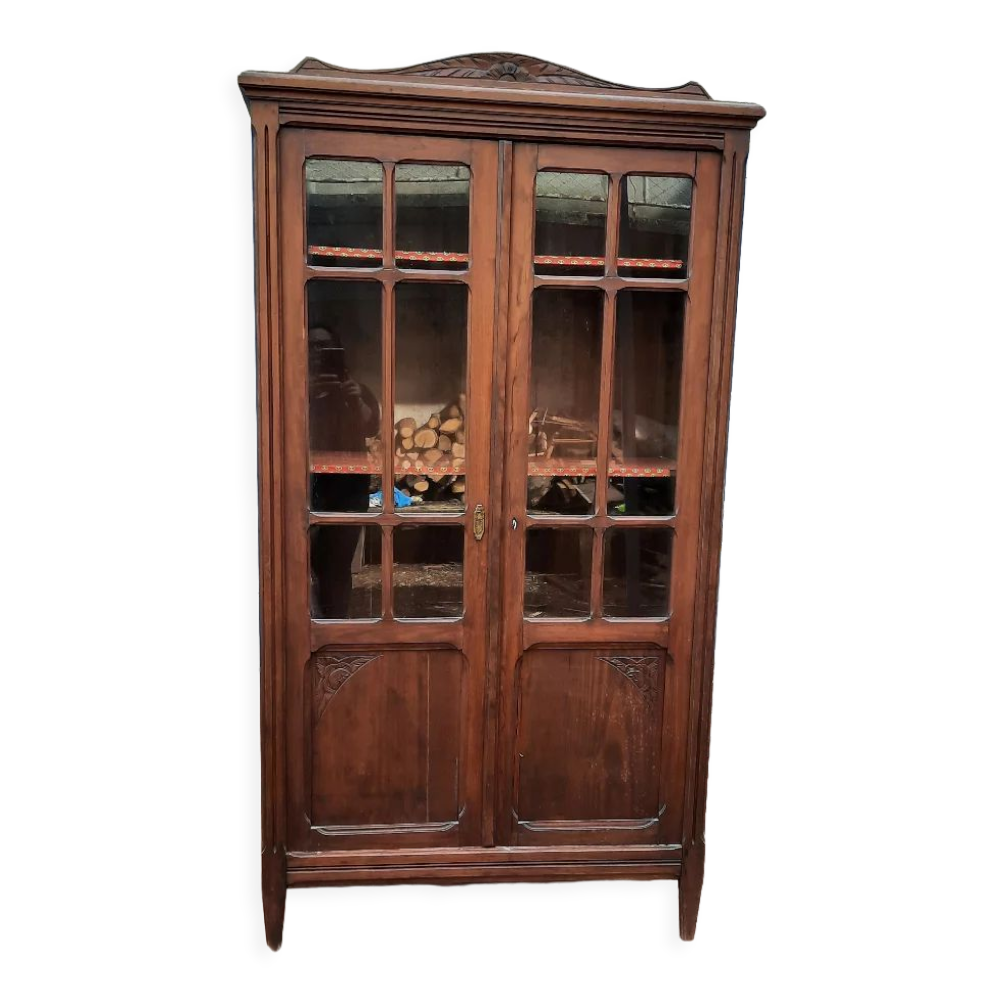 Art Deco style showcase