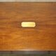 Bureau de campagne militaire Kennedy Harrods en bois dur