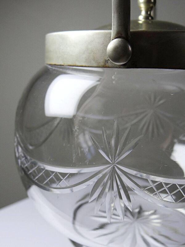 Bonbonnière ancienne en cristal de Bohème gravé et métal argenté 1920-1940