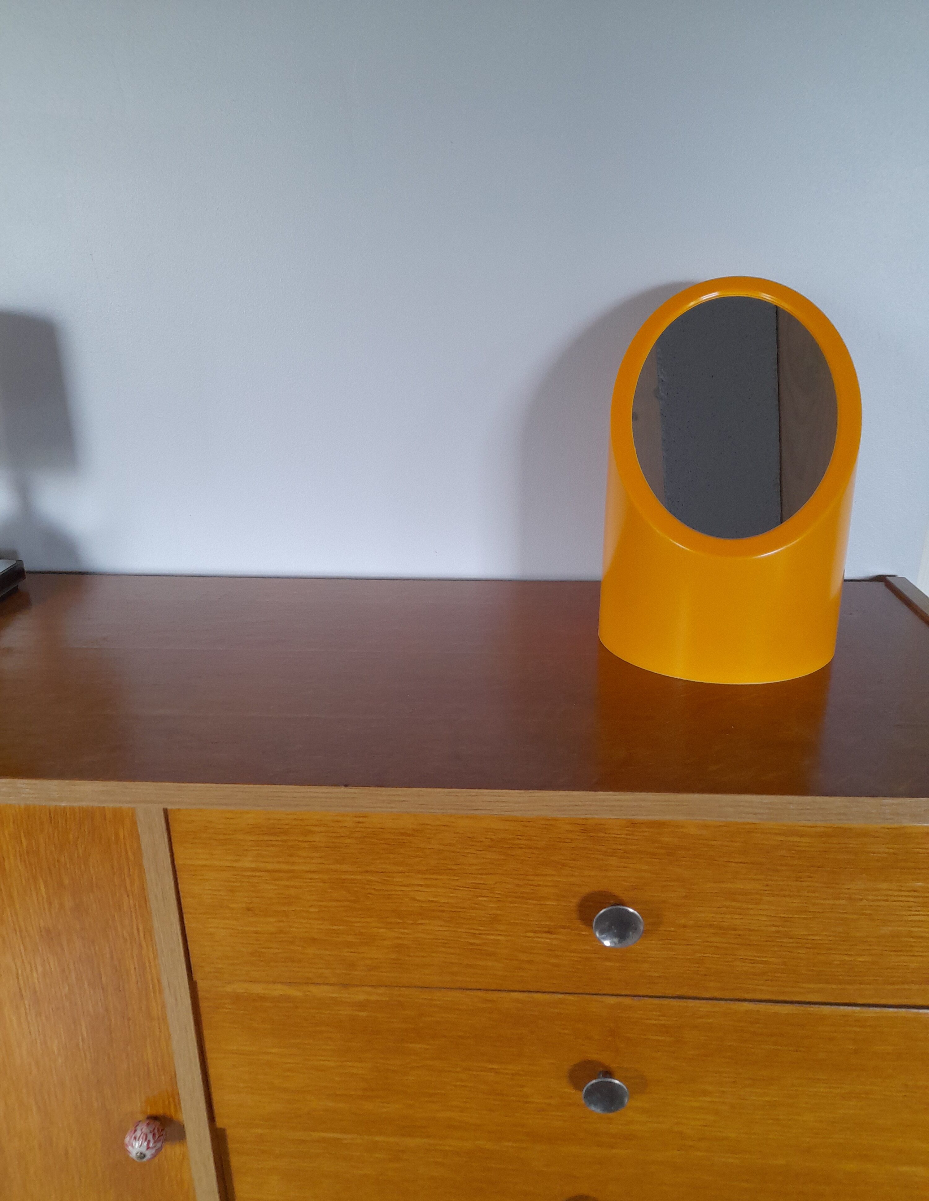 Lipstick mirror 1970