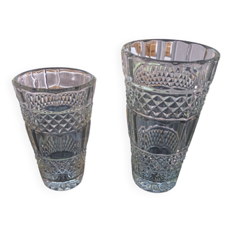 Two crystal vase