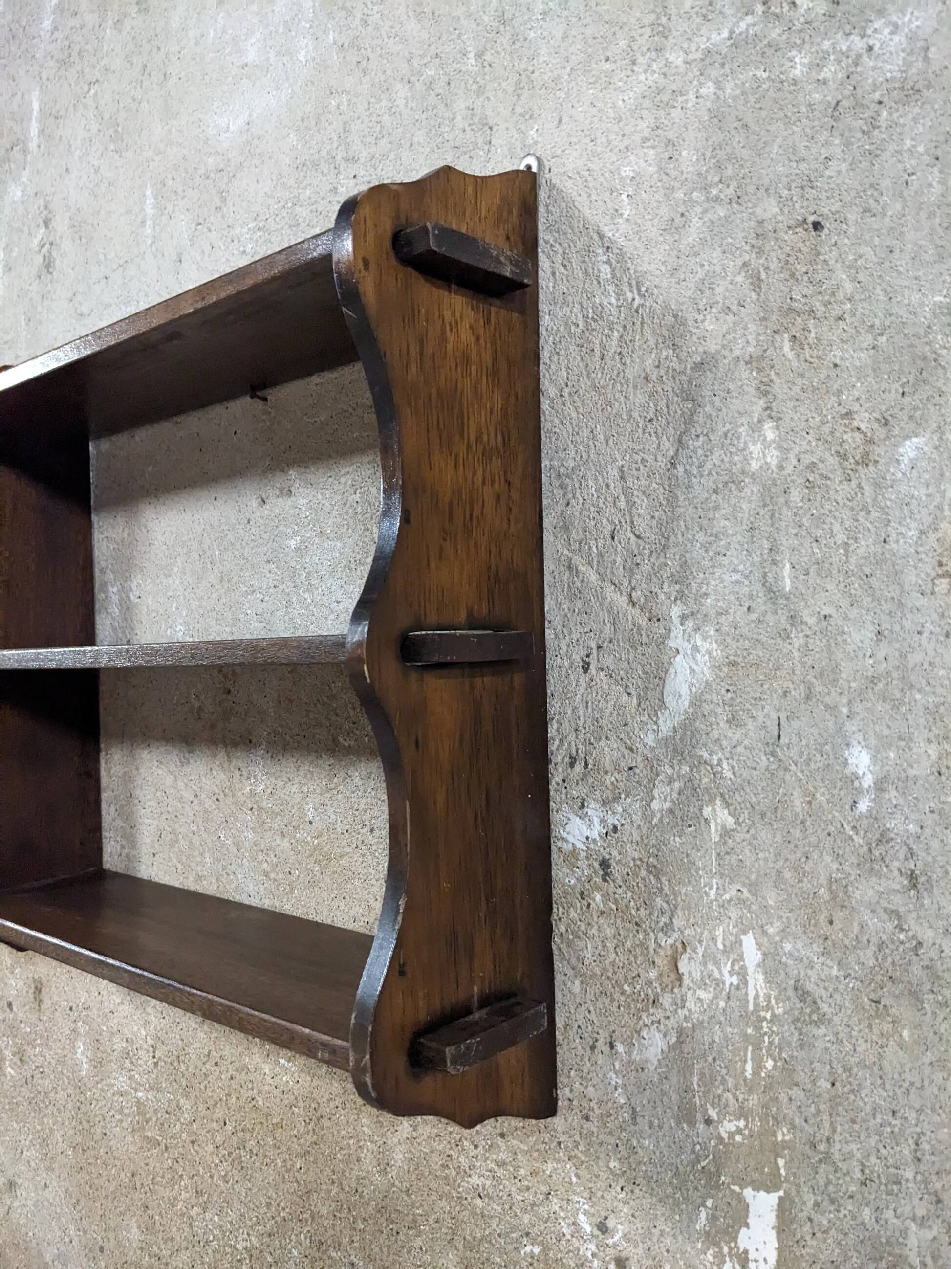 Wall shelf