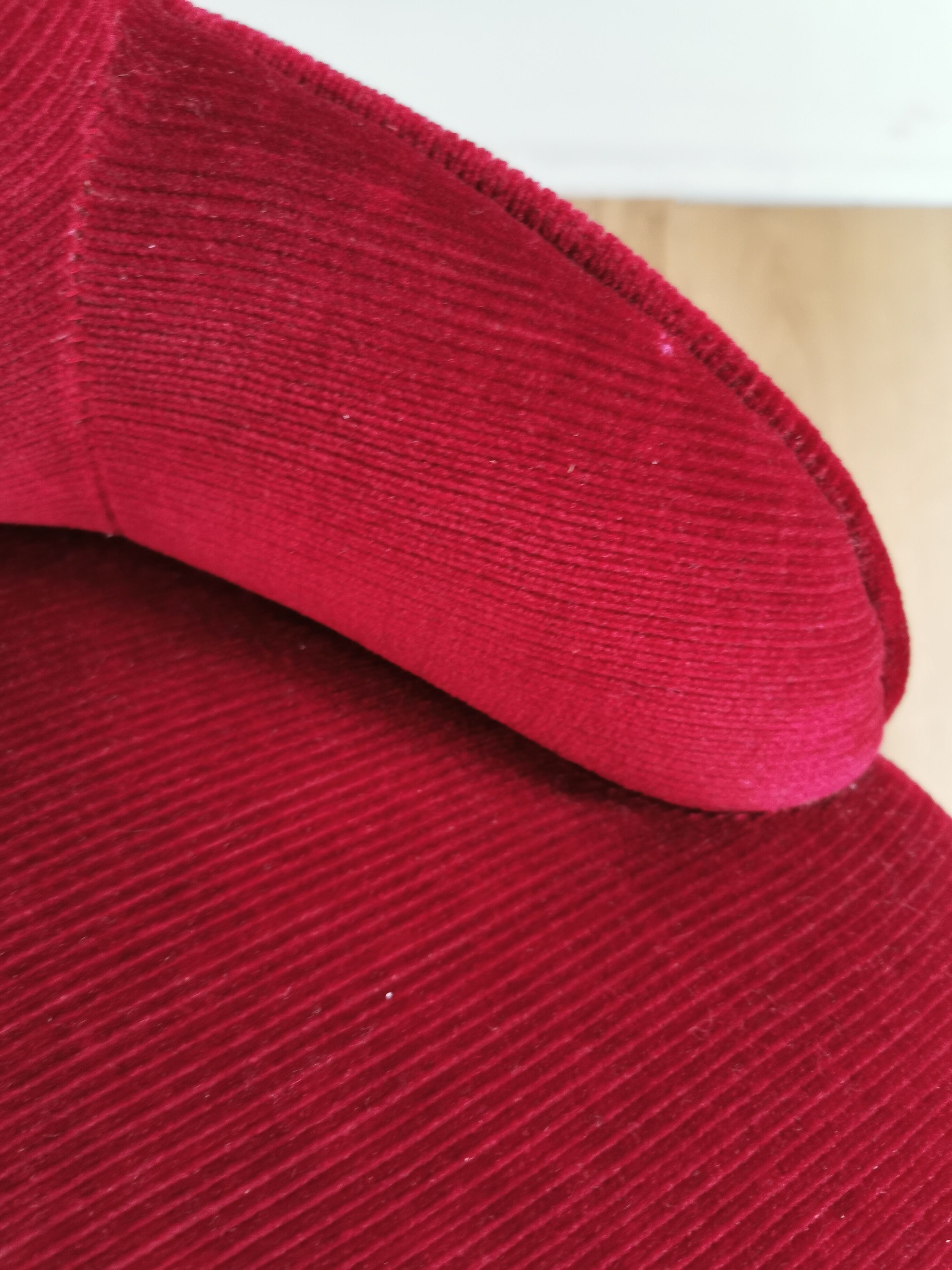 Velvet toad armchair