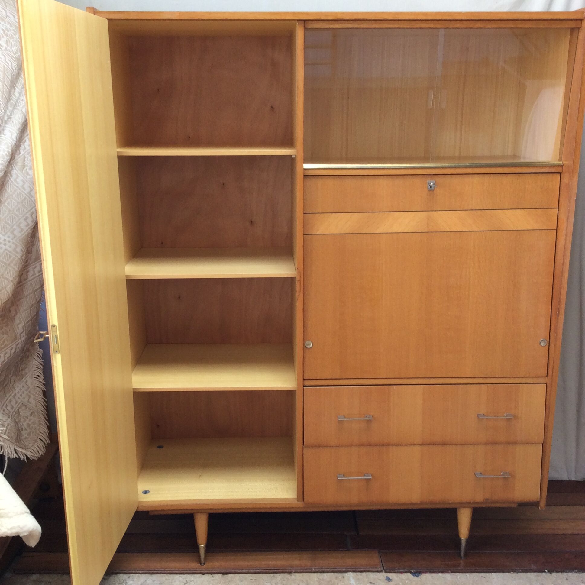 Cabinet Secretary vintage