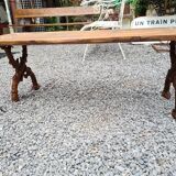 Garden bench in cast iron and wood