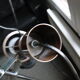 Lampadaire space age marron à 2 spots