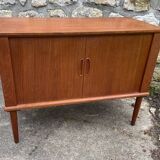 Small teak sideboard, Danish music furniture for vinyl records. Bar