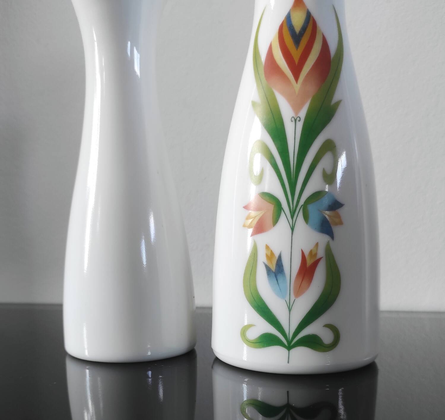 Pair of white opaline flower vases with floral decoration – 1970s