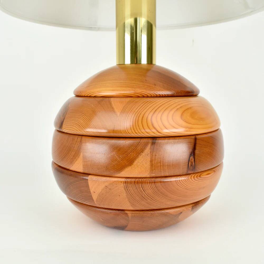 Lampe de table moderniste en bois de pin, années 1970