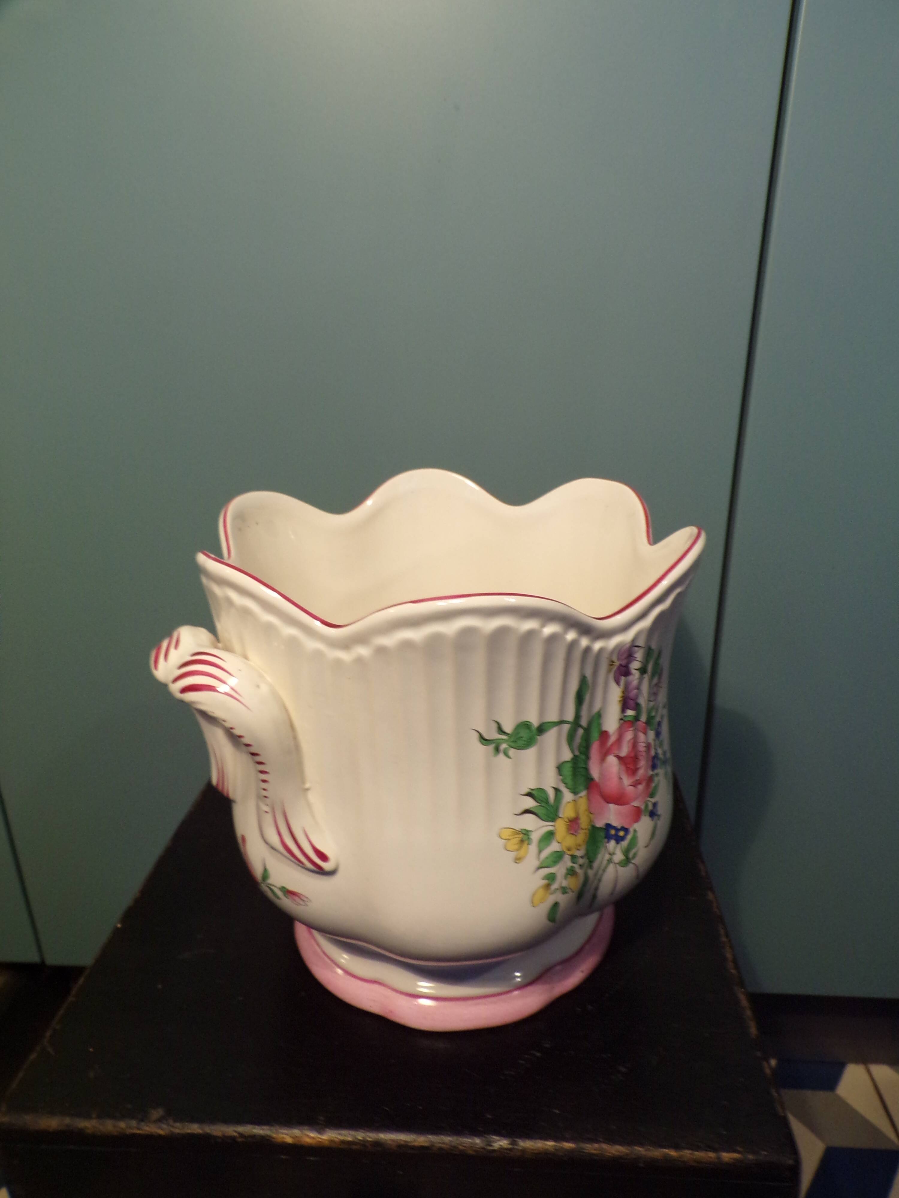 Lunéville Kg flowerpot with street lamp decor