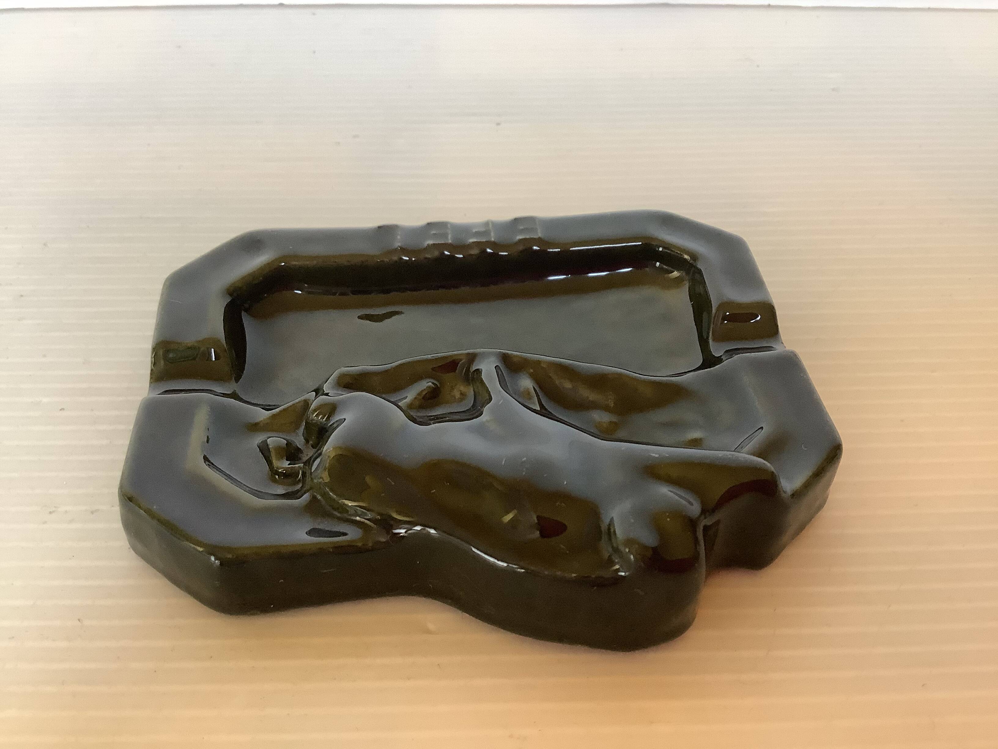 Old cast iron boar ashtray efel