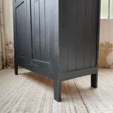 Black trade cabinet