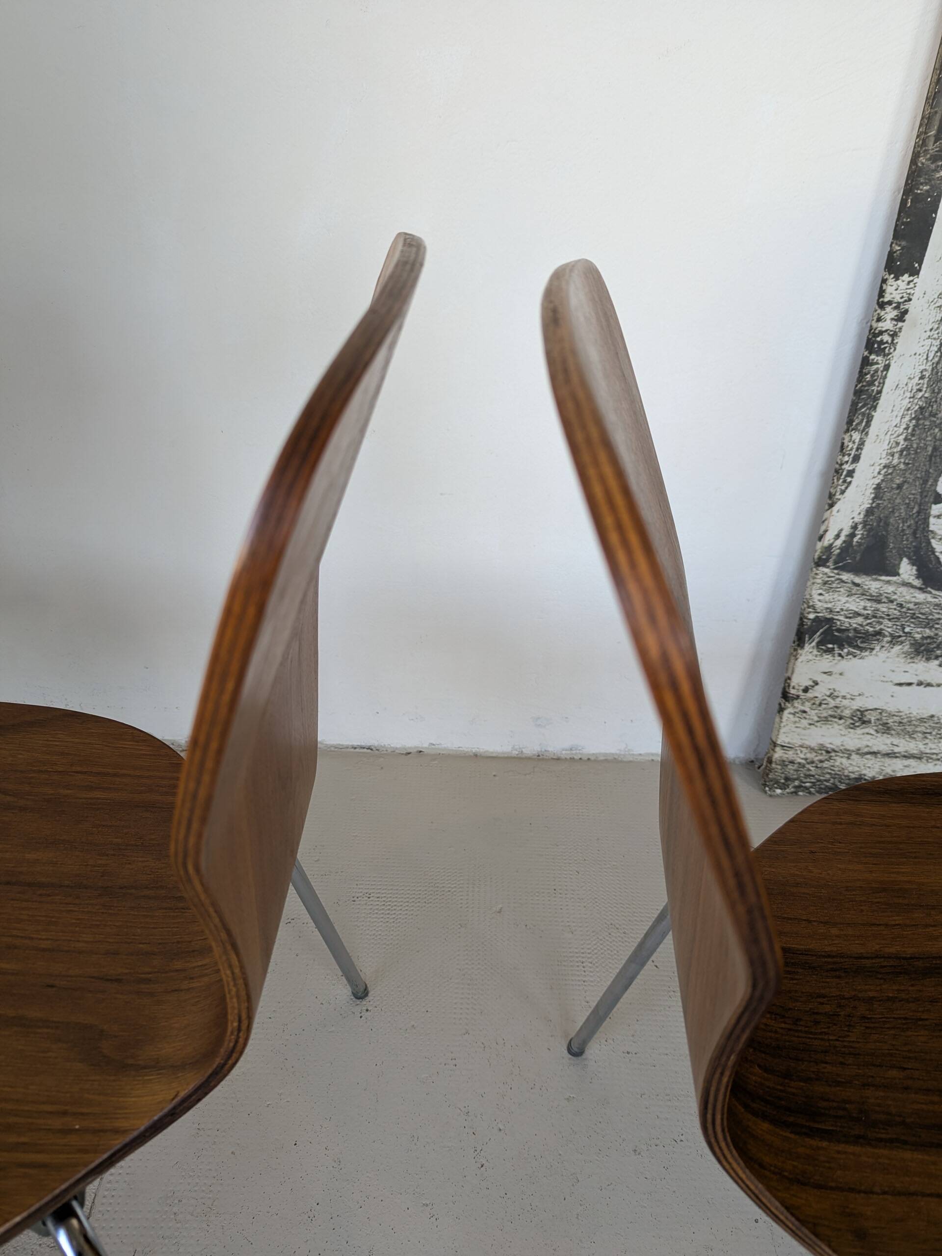 Paire de chaises de Tapio Wirkkala pour Asko, noyer