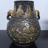 Chinese archaistic bronze vase, 19th century