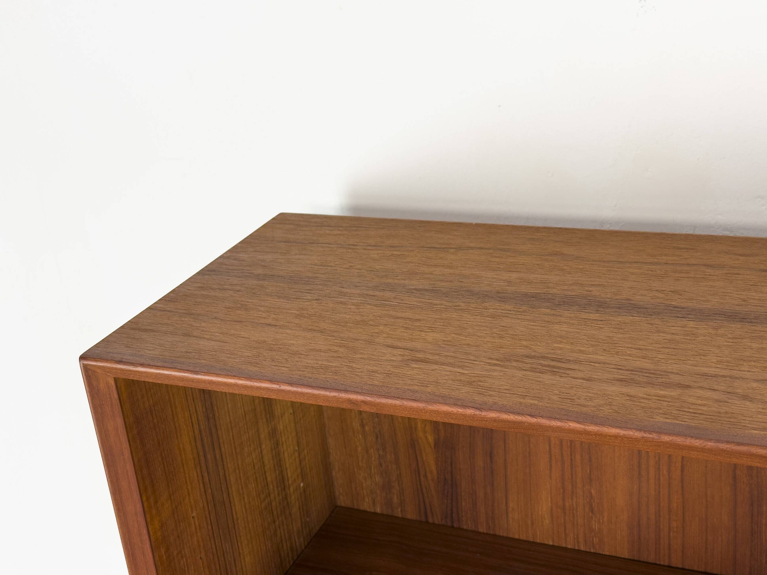 Buffet en teck avec étagère par Brouer Møbler, années 1960.