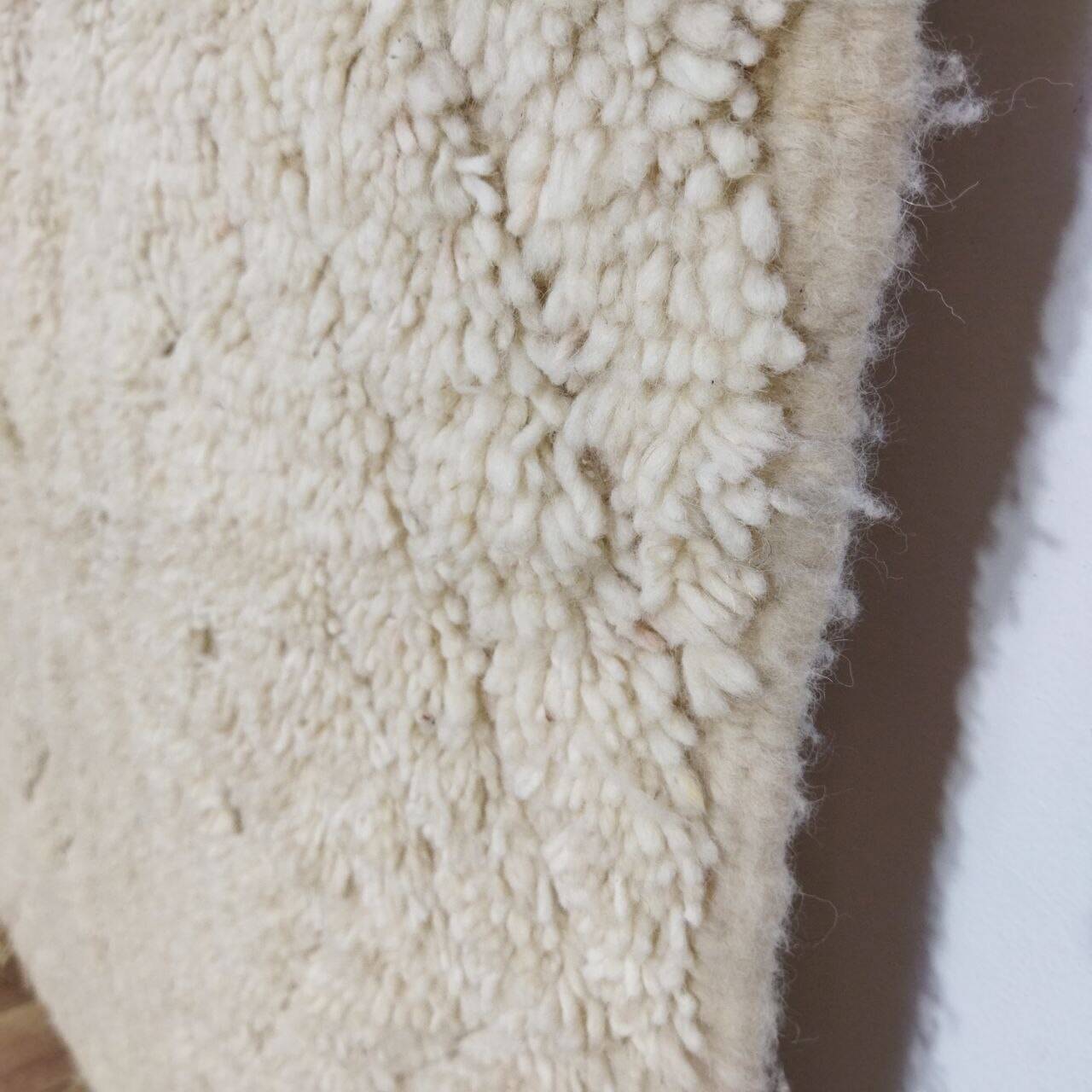 Handmade Moroccan Berber rug 155 X 124 CM