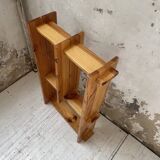 Trio d'étagères constructivistes en pin style Regain