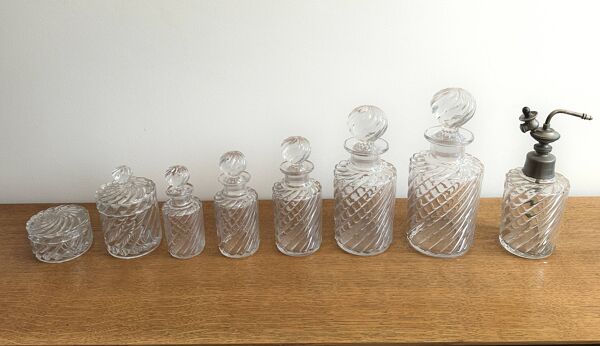 Cristal de Baccarat - important nécessaire de toilette Bambou Tors