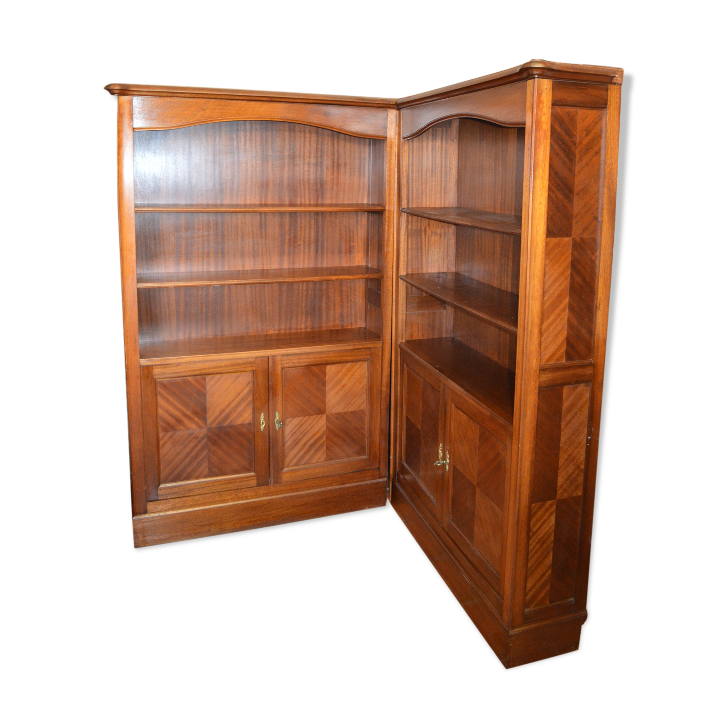 Open mahogany corner bookcase