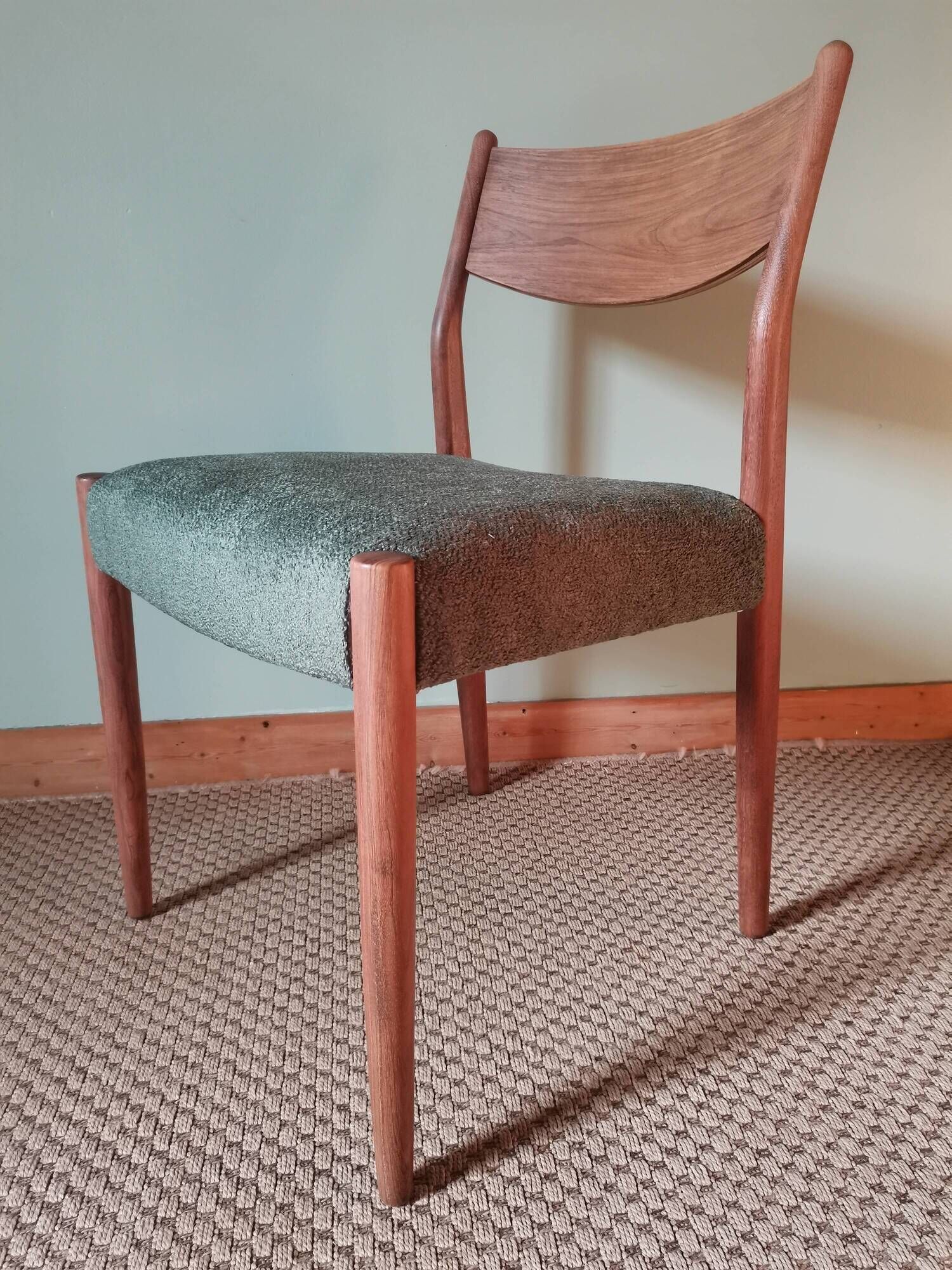 Chaises scandinaves en teck