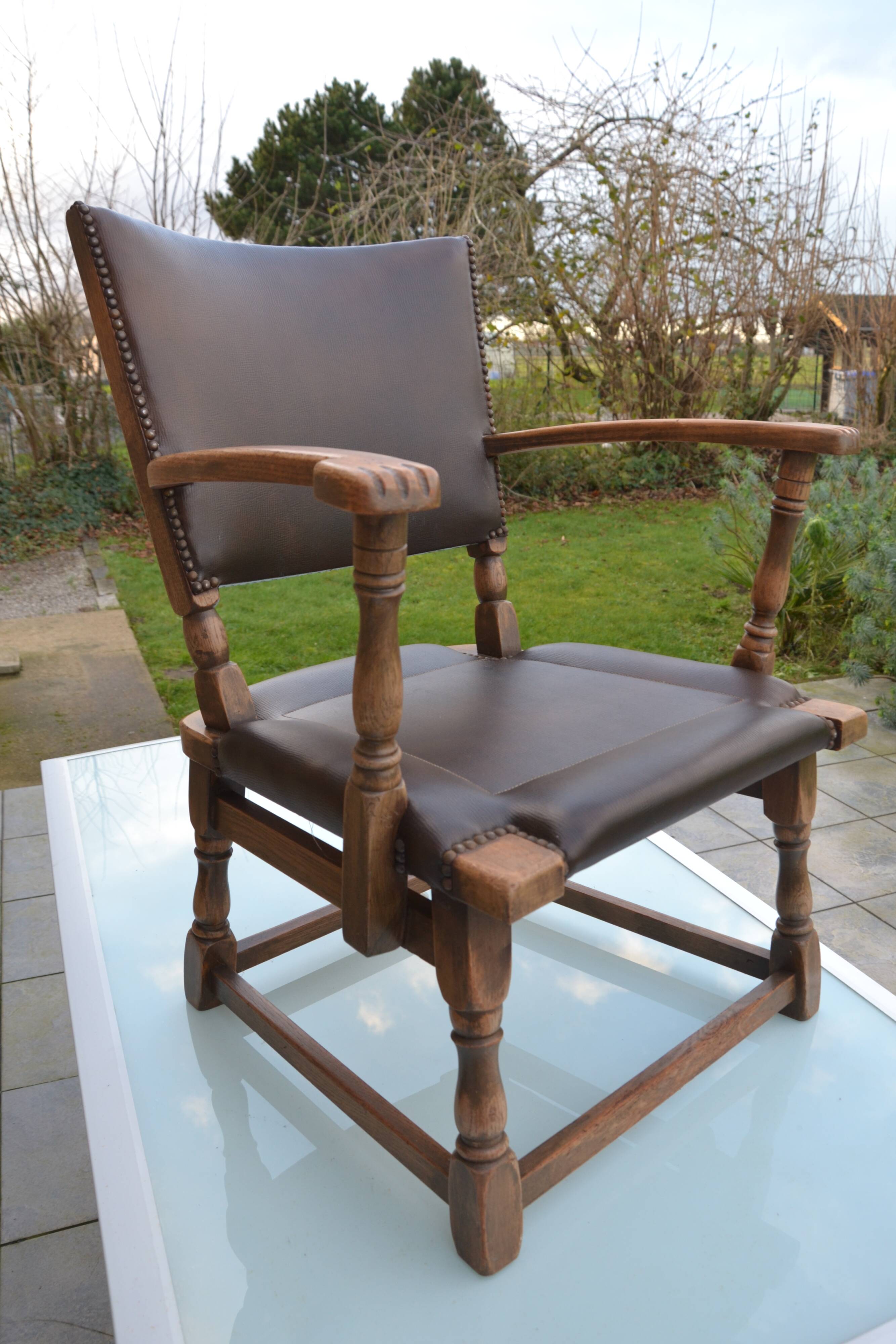 Armchair assigned to Théo Ruth for Artifort.