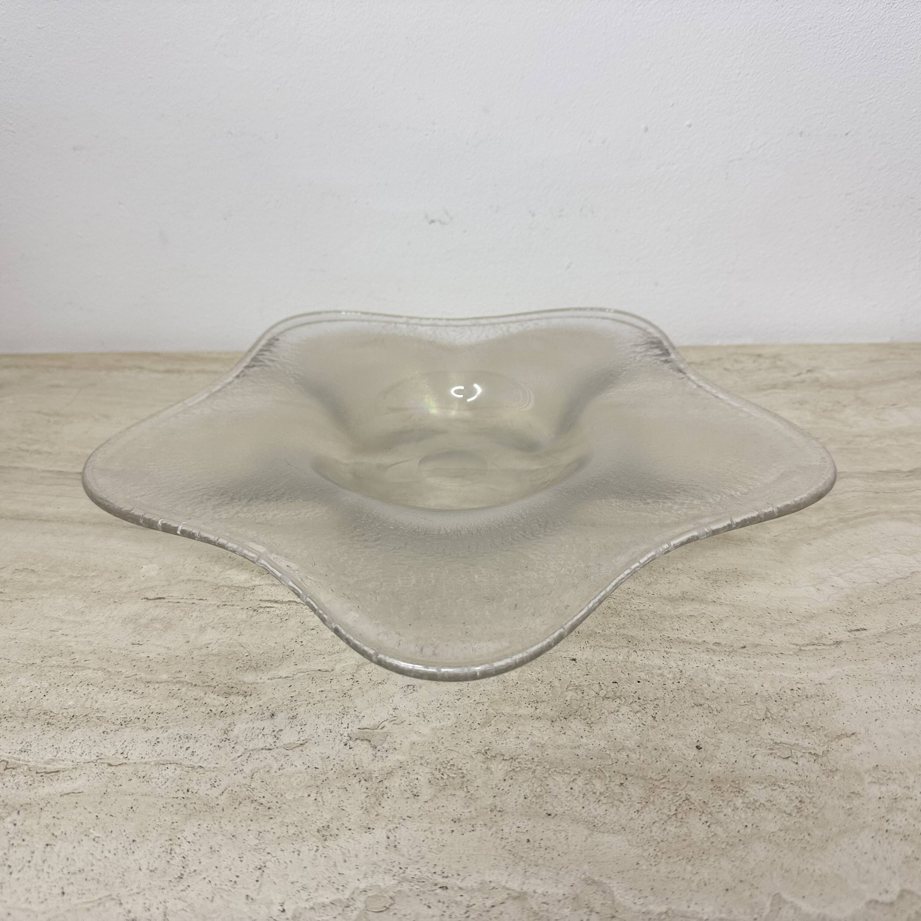 Antique bowl Willem Jacob Rozendaal for  Kristalunie Maastricht Coquille