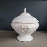 Opaque Lunéville porcelain soup tureen