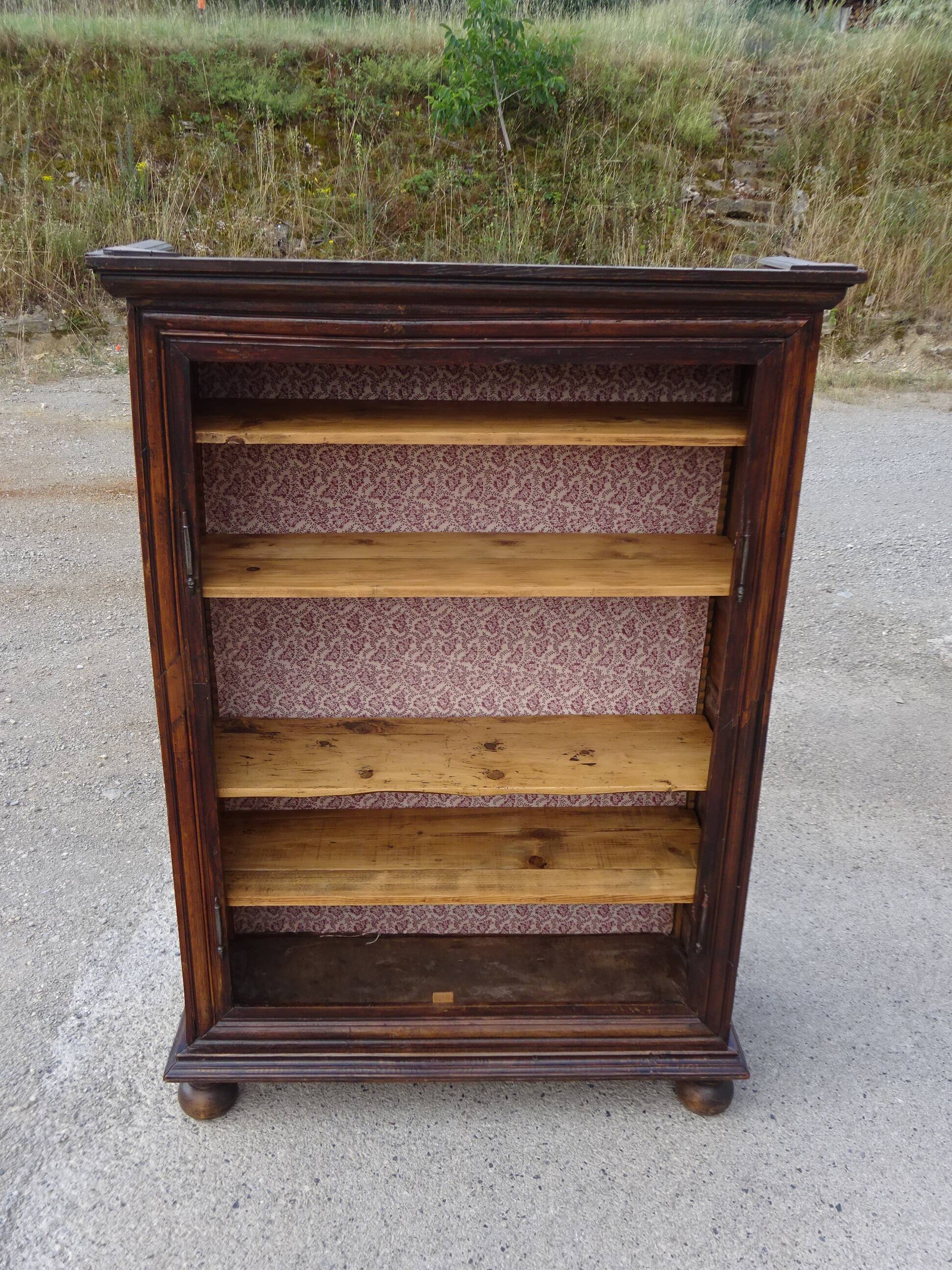 Louis XIII wardrobe in solid walnut