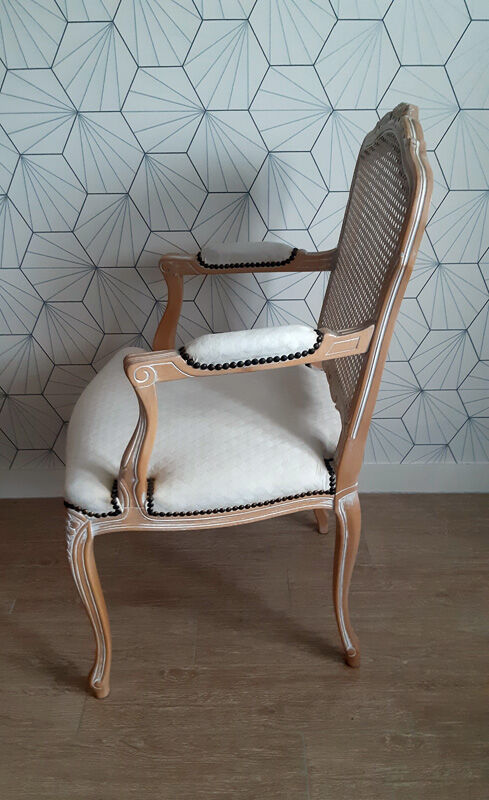 Armchair in white ceruse wood Louis XV style