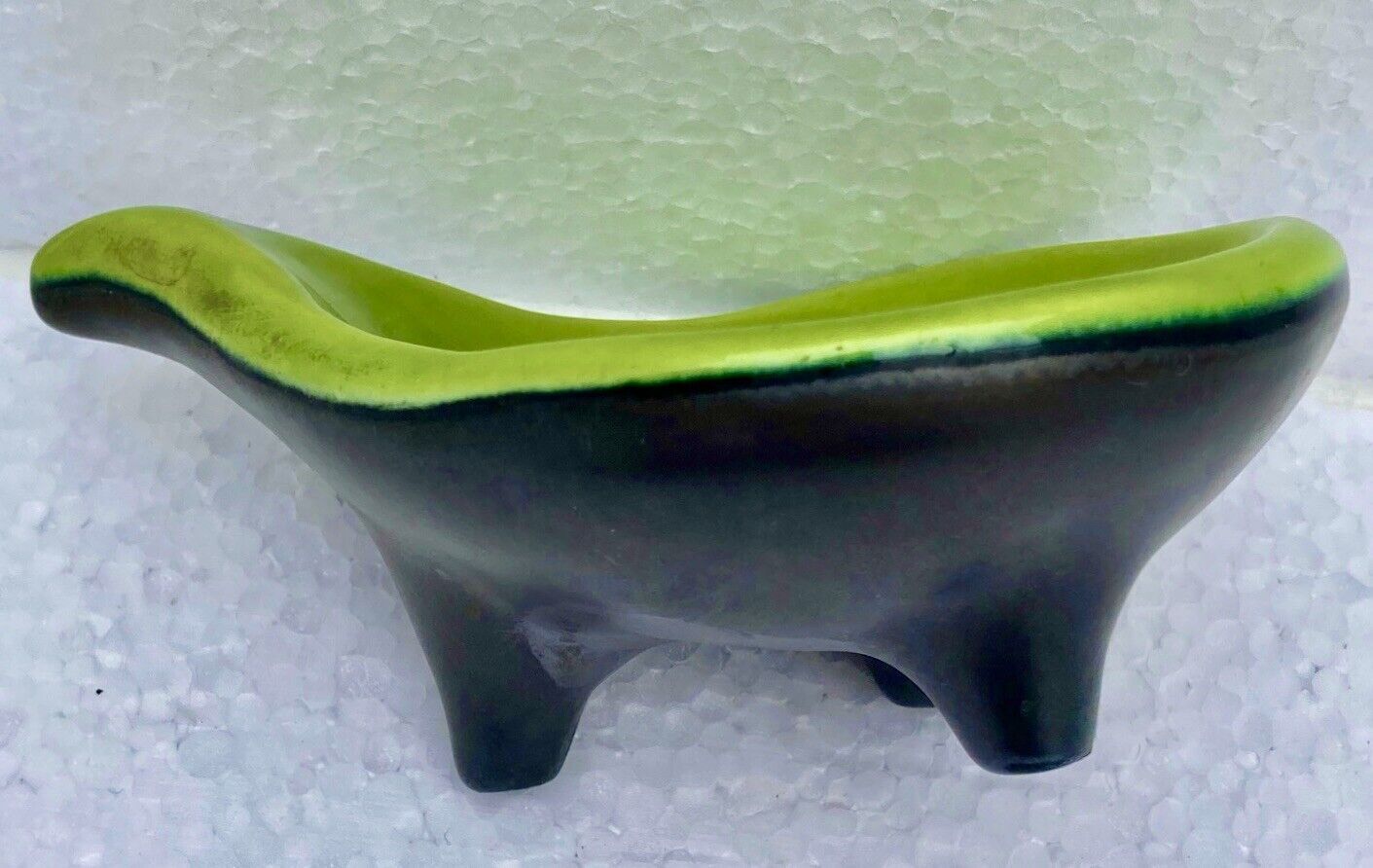 Empty ceramic pocket free form