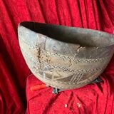 Ancienne jate de cuisine africaine
