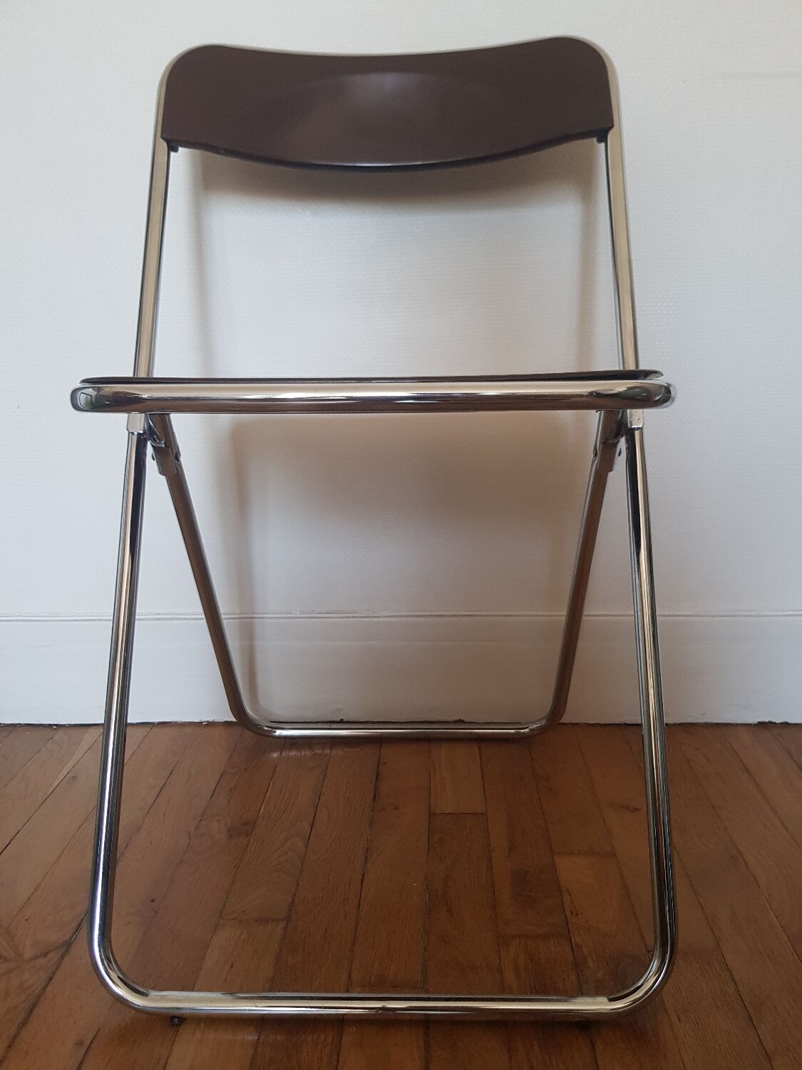 Set of 2 folding chairs