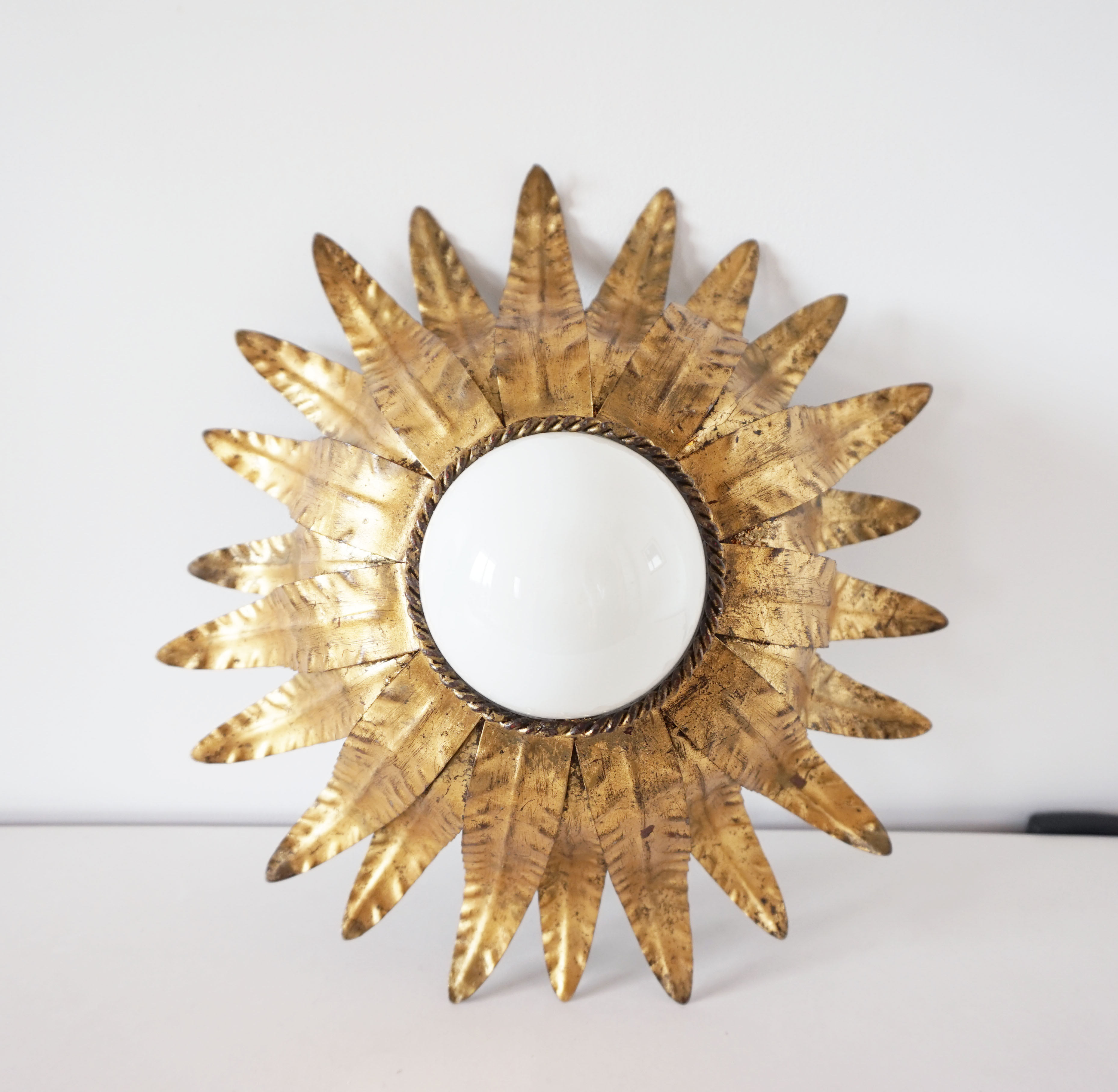 Wall lamp or ceiling lamp flower in gilded metal