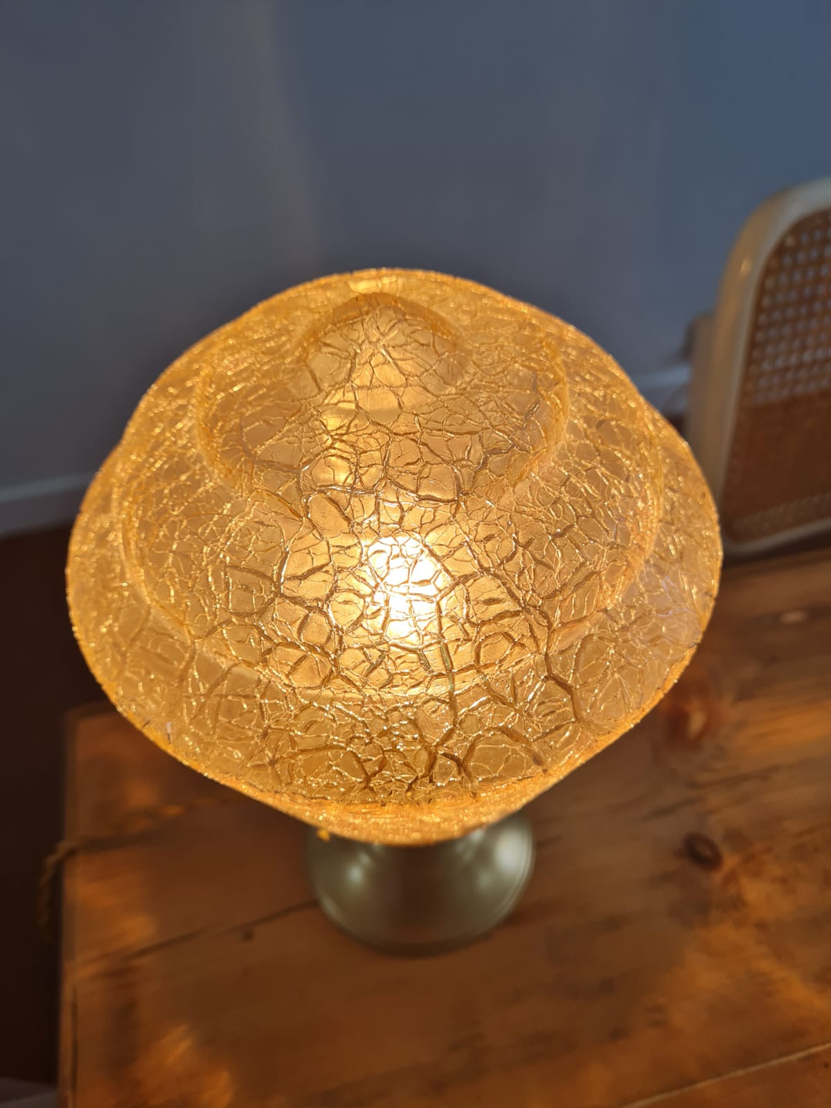 Table lamp