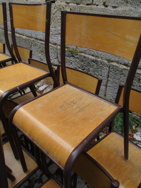Lot of 40 school chairs 60