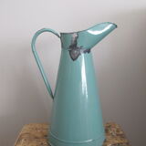 Grand broc in metal emaillé