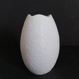 Small Kaiser biscuit vase