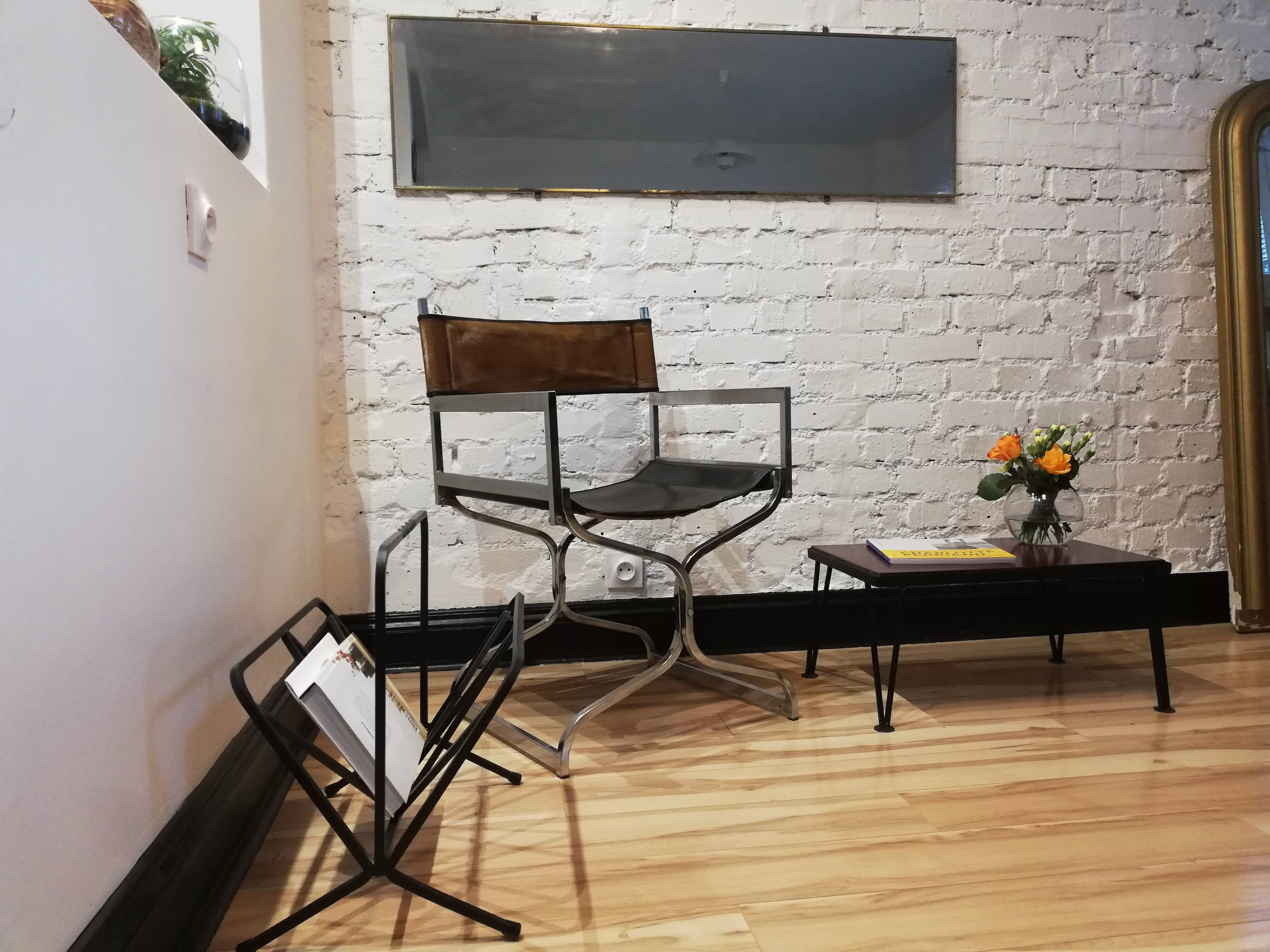 Coffee table black iron compat legs